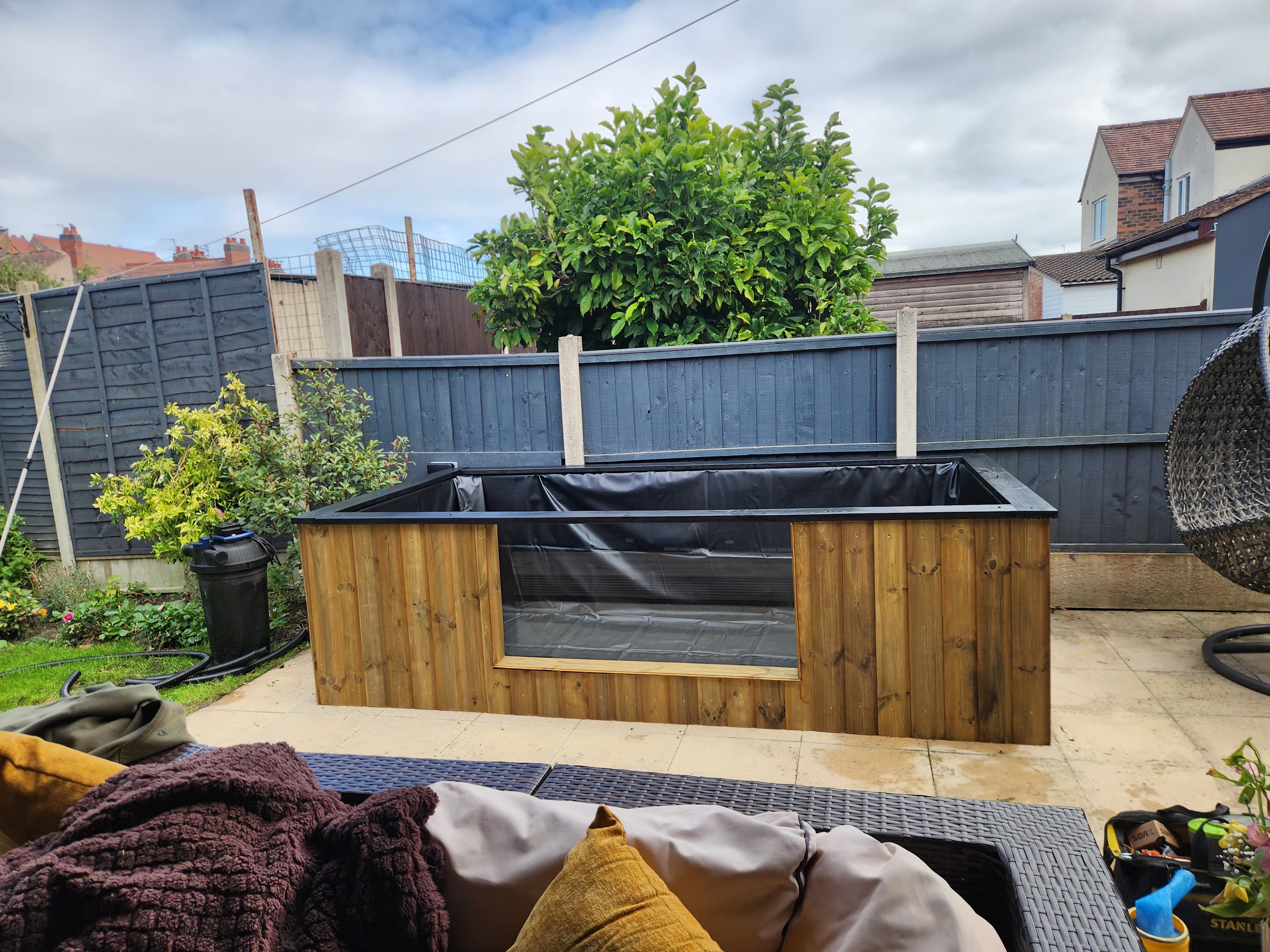 9ft x 3ft x 5ft pond with viewing window