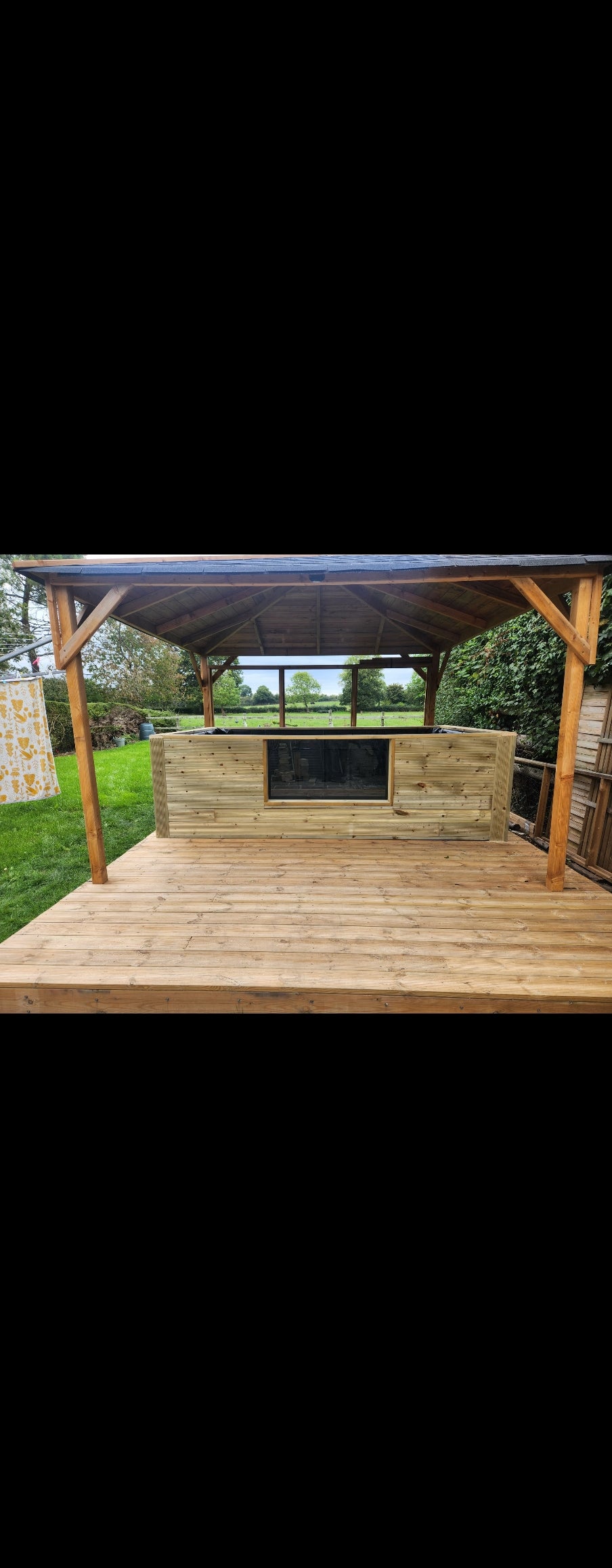 Deck pond 8ft x 6ft x 3ft with viewing window
